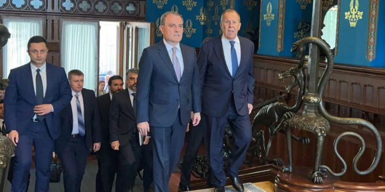 Moskvada Bayramov-Lavrov görüşü başladı