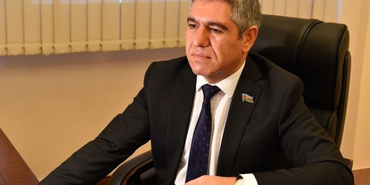 Deputat: İşsiz qalanların kreditini sığorta ödəyə bilər