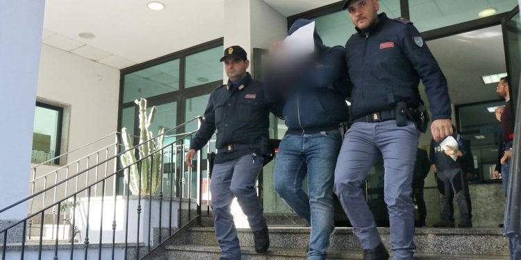 İtaliyada mafiya əməliyyatı: 79 nəfər həbs olundu – FOTO