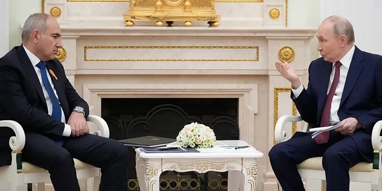Paşinyan Putinə etiraz etdi: Ermənistan məhsulları Rusiya bazarlarına niyə qəbul edilmir?