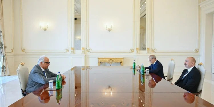 Prezident İlham Əliyev Dünya Güləş Birliyinin prezidentini qəbul edib