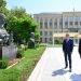 Prezidentlər İlham Əliyev və Peter Pelleqrini Şuşada Azərbaycanın tanınmış şəxsiyyətlərinin işğal dövründə güllələnmiş büstlərinə baxıblar