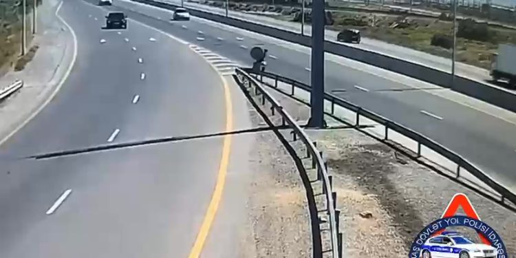 Bakı–Quba yolunda yolu keçmək istəyən piyada öldü