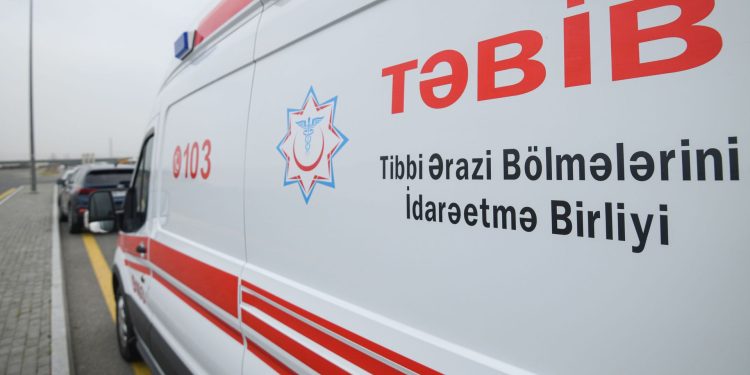 Şəmkirdə restoranda kütləvi zəhərlənmə: 11 nəfər xəstəxanaya aparıldı
