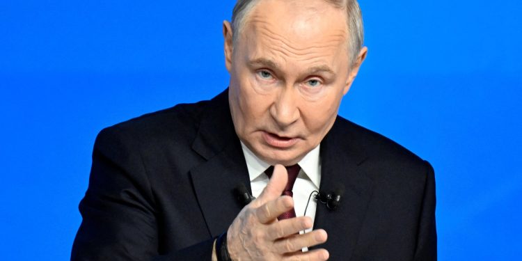 Putin Ukrayna ilə sülh danışıqlarının şərtini açıqladı