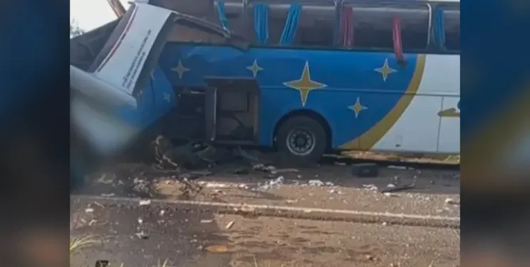 Braziliyada avtobusla yük maşını toqquşub: azı 22 nəfər ölüb