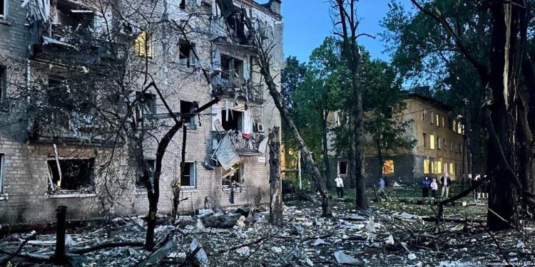 Rusiya Ukraynanın iki vilayətinə zərbələr endirib: 3 ölü, 30 yaralı