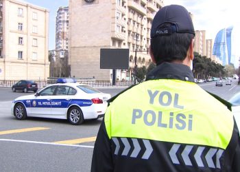 Yol polisi həftəsonu səfərə çıxan sürücülərə xəbərdarlıq edib