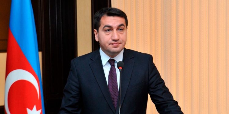 Hikmət Hacıyev: Ermənistan Konstitusiyasındakı ərazi iddiaları aradan qaldırılmalıdır