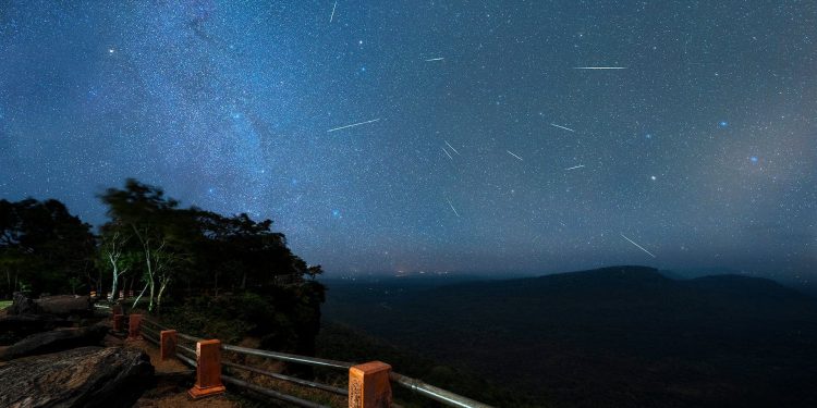 Aurigid meteor yağışı başlayır: Bakıda saatda 5 meteor görmək mümkün olacaq