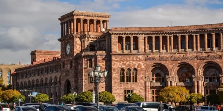 Ermənistan etnik ermənilər üçün vətəndaşlıq qaydalarını sərtləşdirə bilər