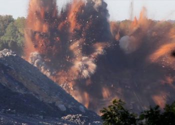Xocavənddə buldozer minaya düşüb, iki nəfər xəsarət alıb