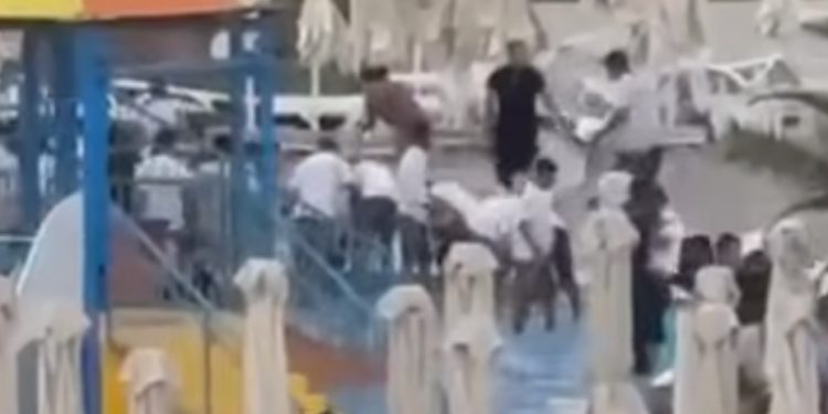 Nardaranda ayağı su nasosunda qalan azyaşlı ölüb