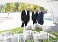 Prezident İlham Əliyev Naxçıvan şəhərində sosial evlər kompleksinin təməlini qoyub