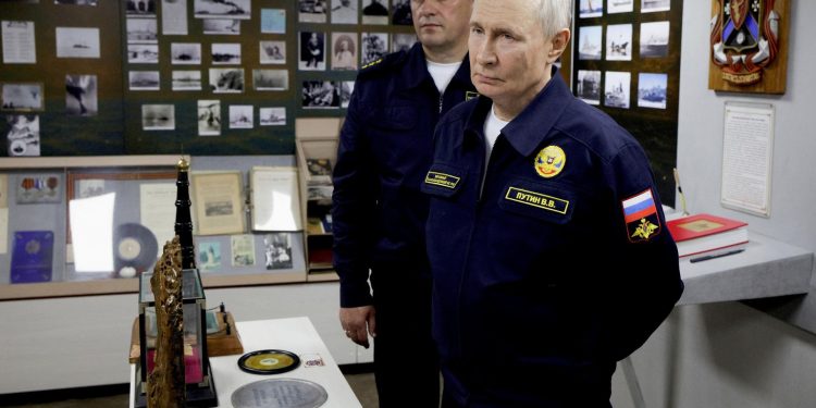 Putin mübahisəli Kuril adalarından birinə səfər edib – Yaponiya etiraz edib
