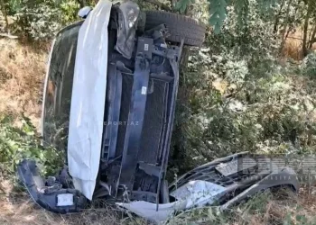 Qaxda iki avtomobil toqquşdu: Yaralılar xəstəxanaya aparıldı