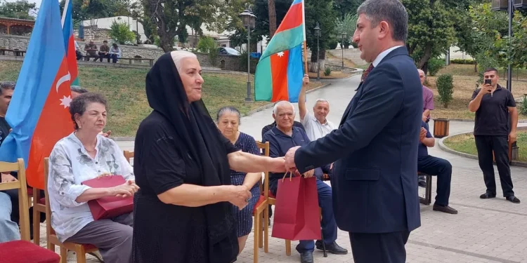 Növbəti köç karvanı Xankəndi şəhərinə çatıb