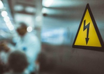 Qaradağda 45 yaşlı kişi təmir zamanı elektrik cərəyanından ölüb