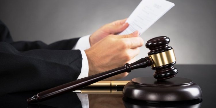 Dələduzluqda ittiham olunan bağça direktoruna hökm oxunub