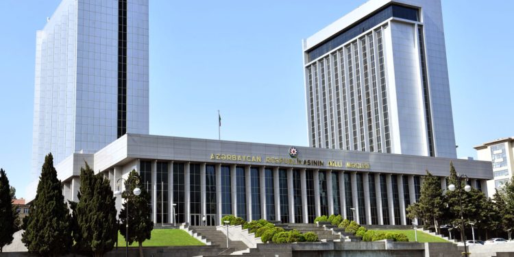 Bəzi hərbçilər üçün “leytenant” rütbəsində xidmət müddəti dəyişdirilir