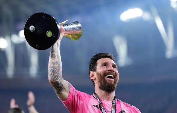 Lionel Messi karyerasında 49-cu titulunu qazandı