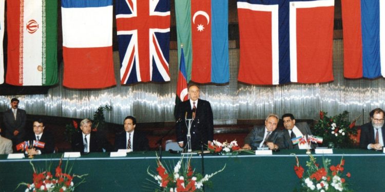 “Əsrin müqaviləsi”nin imzalanmasından 32 il ötür
