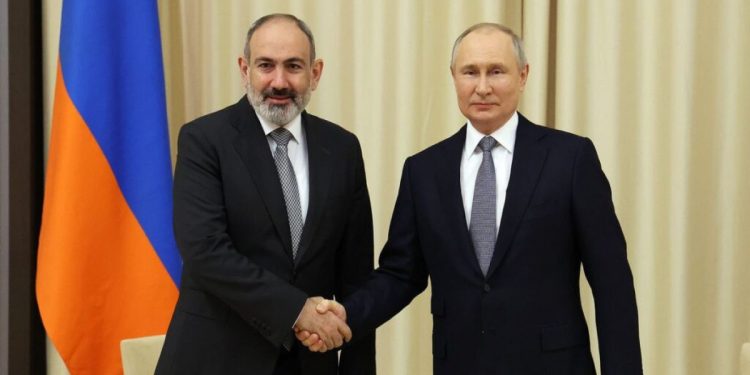 Putin: Ermənistan istəsə, Rusiya hərbi bazasını ölkədə saxlamağa hazırdır