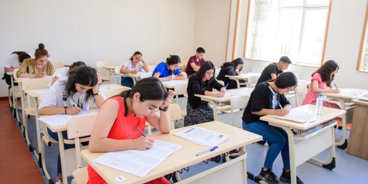 Boş qalan plan yerlərinə 390 nəfər qəbul olub