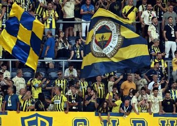 “Fənərbağça” – “Beşiktaş” matçında azarkeş vəfat edib