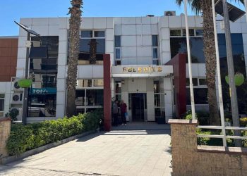 İzmirdə bələdiyyəyə əməliyyat: 43 nəfər saxlanılıb