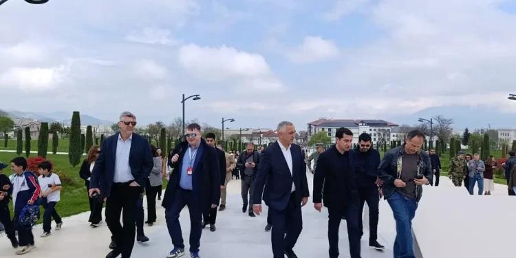 Qarabağa 150 nəfərlik diplomatik heyət səfər edib