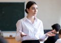 Müəllimlərin geyimi ilə bağlı yeni qaydalar açıqlanacaq