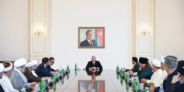 Prezident İlham Əliyev Bakıda keçirilən beynəlxalq konfransların iştirakçılarını qəbul edib