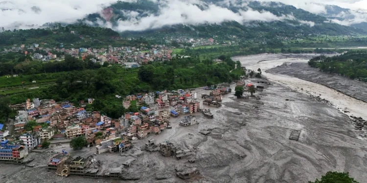 Nepal və Tibetdə təbii fəlakət: ölənlərin sayı 1003-ə çatıb