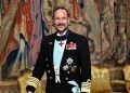 VIII Hokon Norveç kralı kimi parlamentdə and içib