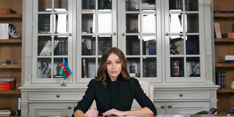 TƏBİB tabeliyində çalışan tibb işçilərinin əməkhaqları artırılır