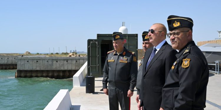 Prezident İlham Əliyev və birinci xanım Hərbi Dəniz Qüvvələrində olublar – FOTO