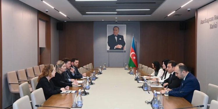 Azərbaycan və ABŞ rəsmiləri görüşüb