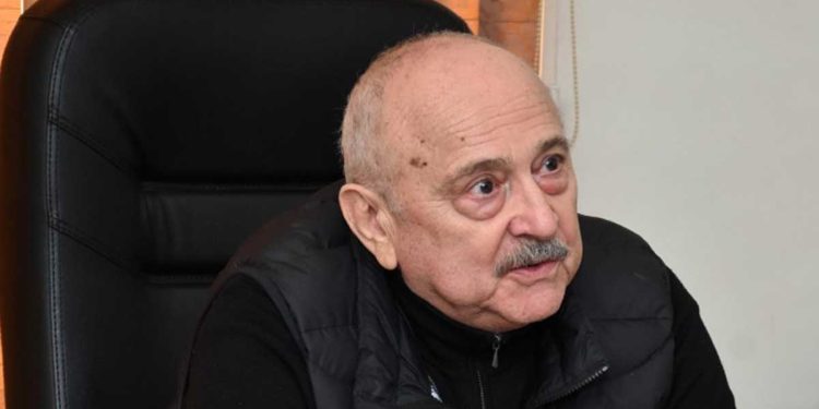 Xalq artistinin vəziyyəti ağır olaraq qalır